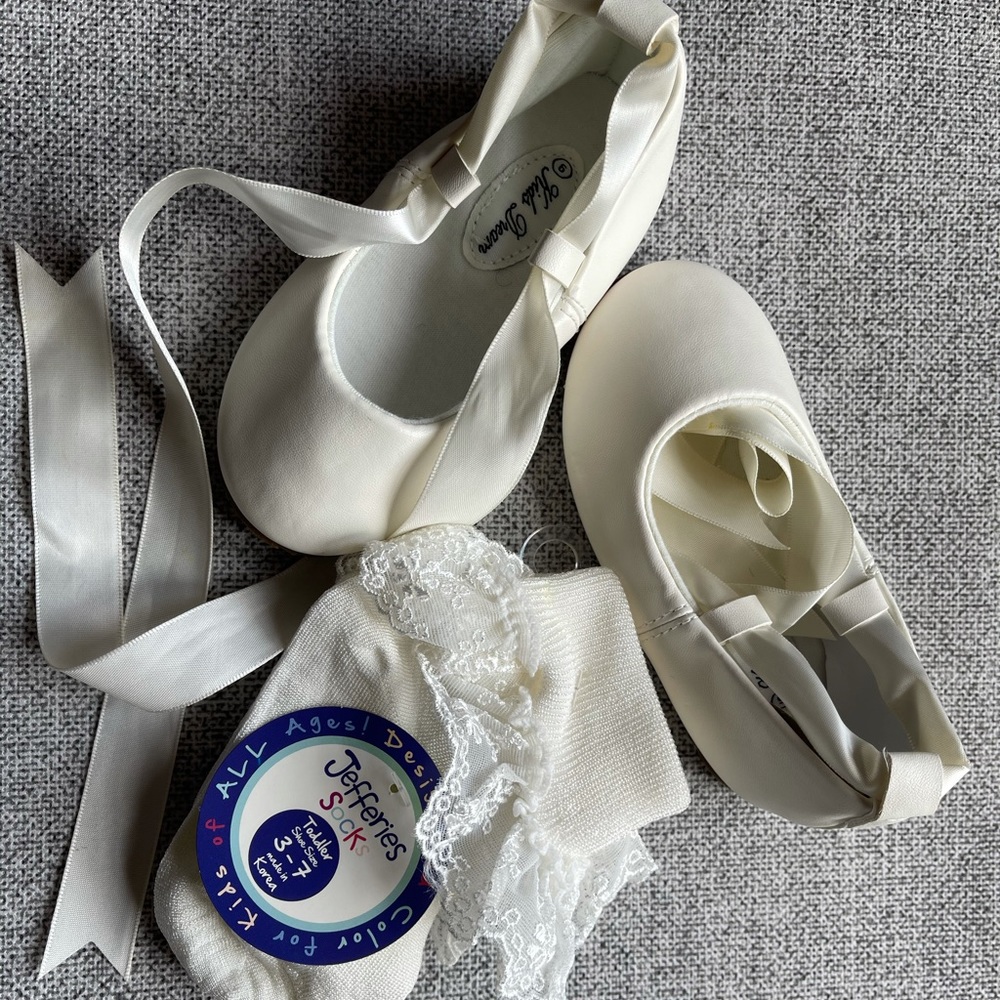 Infant off white shoe size 6 & Dress socks